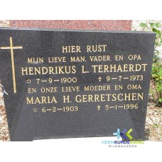 Grafstenen kerkhof Herwen Coll. HKR (296) H.L.Terhaerdt & M.H.Gerretschen